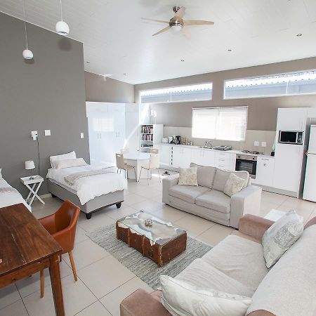 Rnb'S Studio Apartment Windhoek Dış mekan fotoğraf