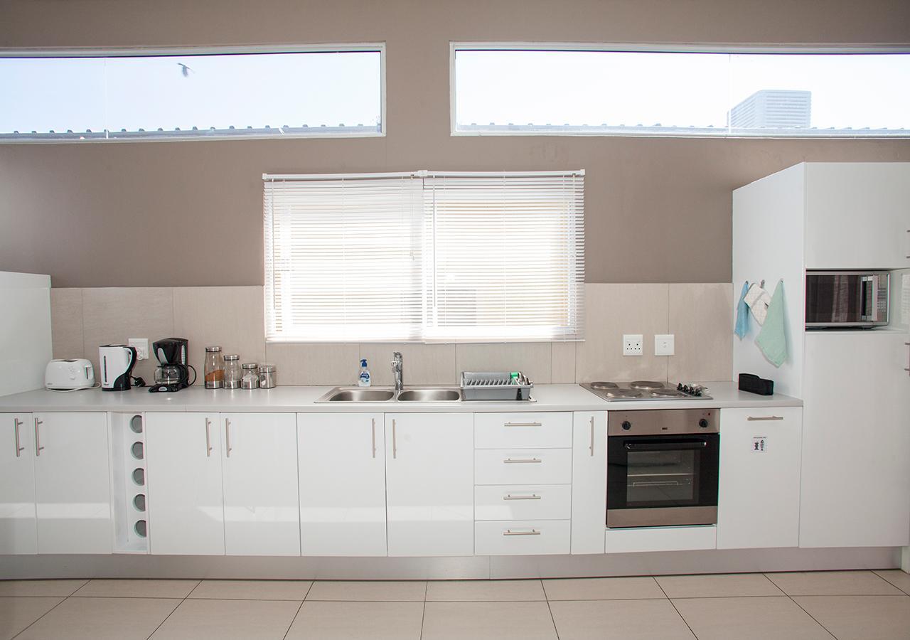 Rnb'S Studio Apartment Windhoek Dış mekan fotoğraf